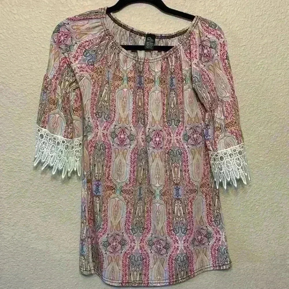 WinWin Tops - Win win Paisley half sleeve lace tunic sz s/m boho hippie casual y2k 90s concert